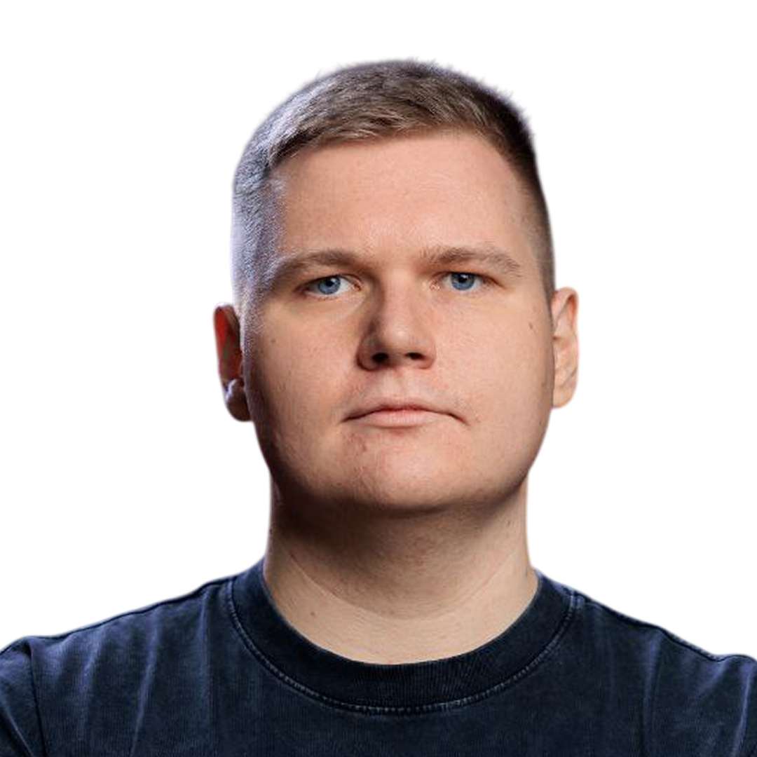 Денис Максимов